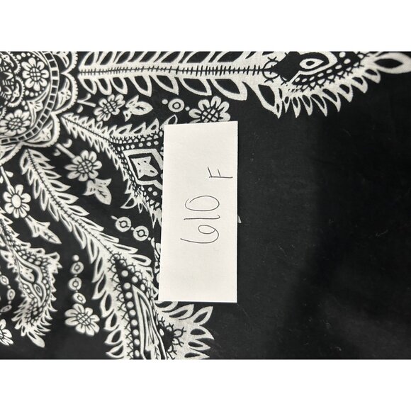 Style & Co Floral Paisley V-Neck Tunic Top Black White Sz 14 Studded Bohemian - Picture 8 of 9